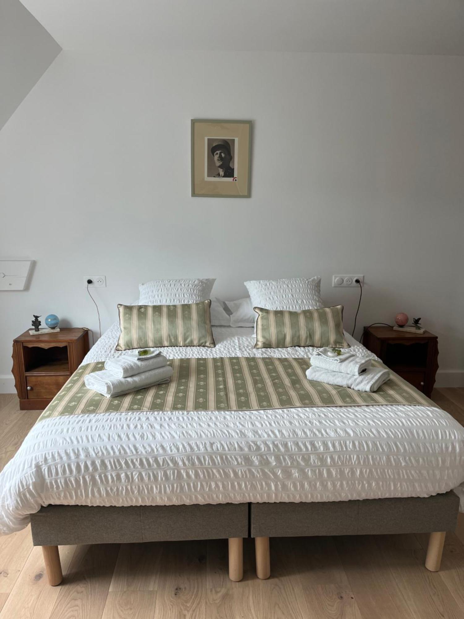 Chambre D'Hotes Le Domaine De La Vallee Saint-Martin-de-Varreville Dış mekan fotoğraf